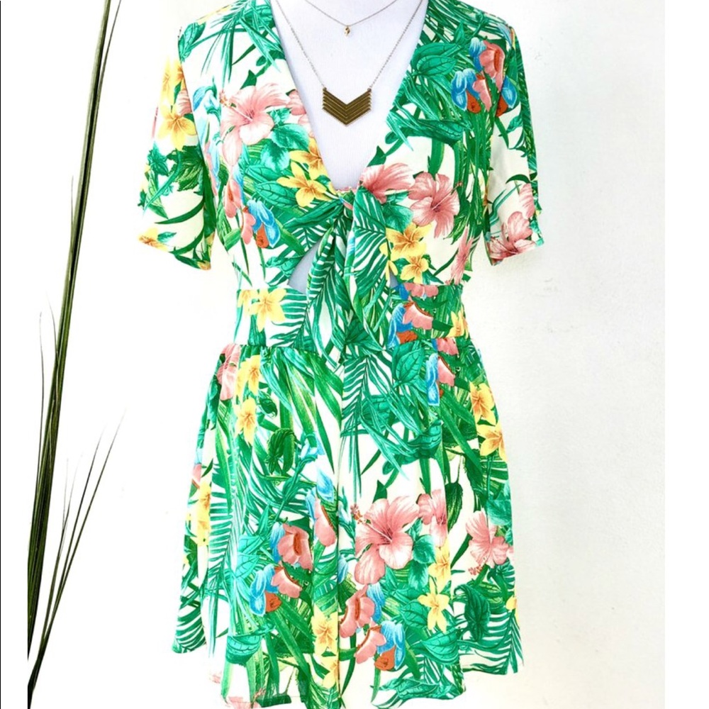 Hawaiian print romper